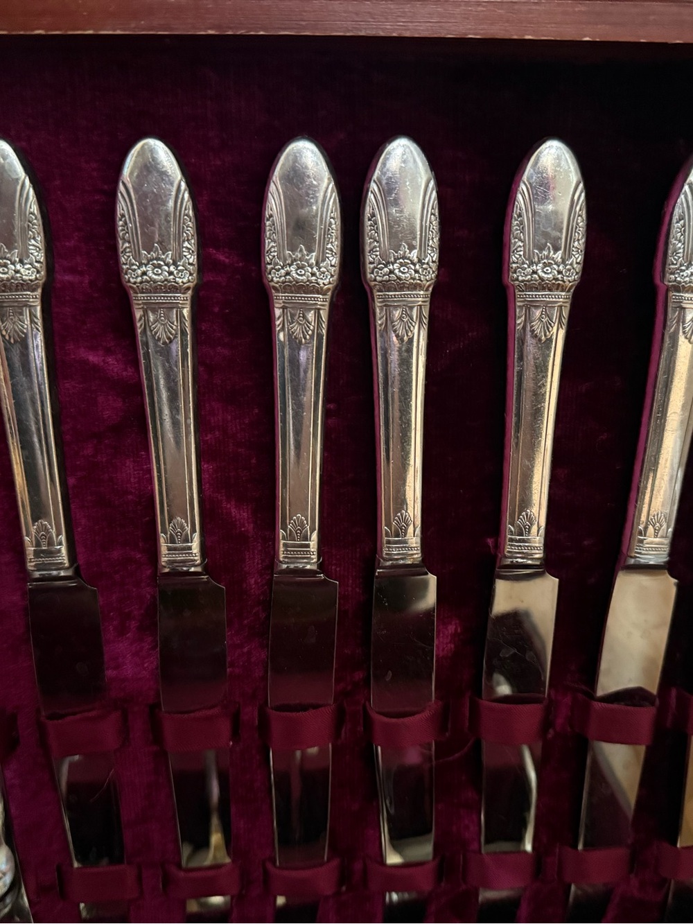 Vintage Ornate Silver-Tone Knife Set and silverware set — Burgundy Velvet Case